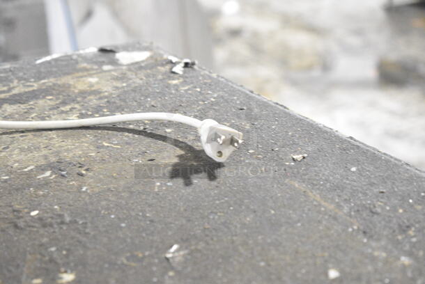 Leader Metal Commercial 2 Door Reach In Cooler Merchandiser. 115 Volts, 1 Phase. Cannot Test Due To Damaged Plug - Image 6 of 9