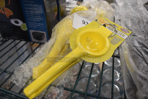 4 BRAND NEW! Winware Yellow Lemon Squeezers. 10x3x2. 4 Times Your Bid!