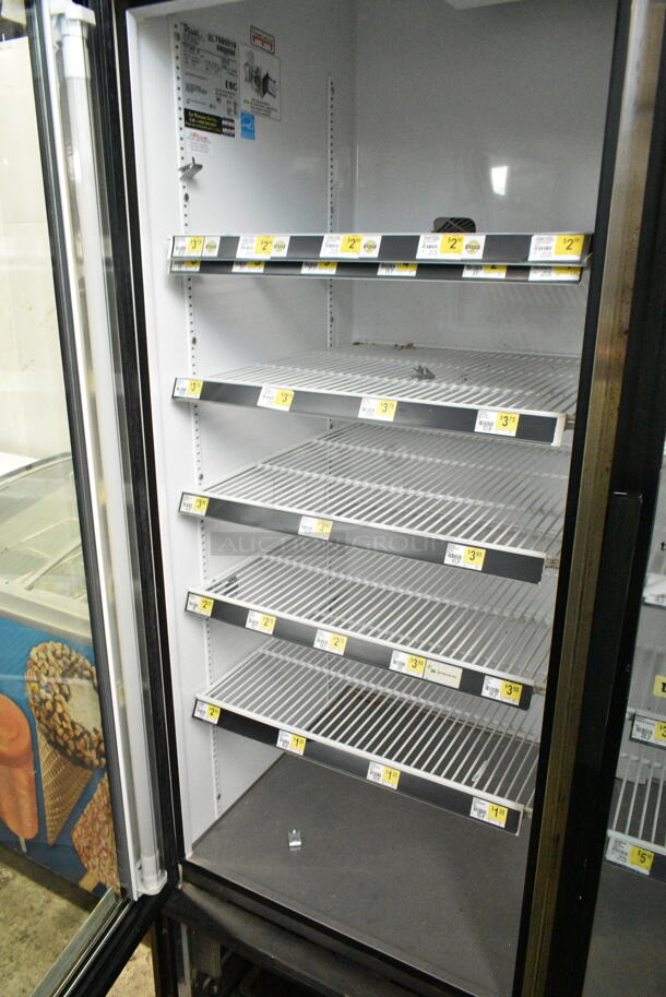 True GDM-49 Metal Commercial 2 Door Reach In Cooler Merchandiser w/ Poly Coated Racks. 115 Volts, 1 Phase. Tested and Working! - Image 2 of 4