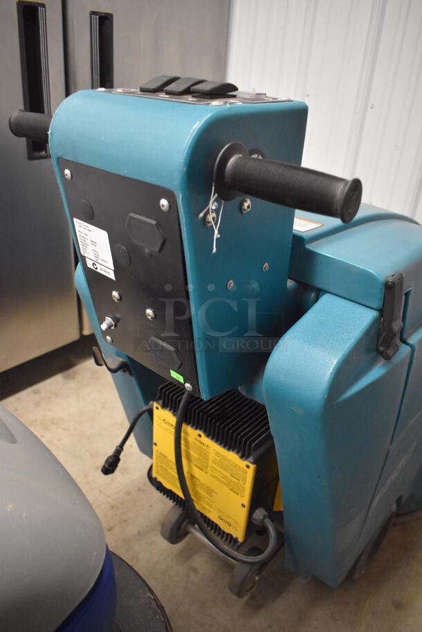 Tennant 2550 Metal Commercial Floor Burnisher Floor Cleaning Machine. 19x51x42. Cannot Test Due To Missing Battery - Image 7 of 8