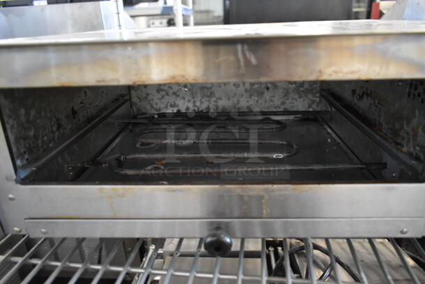 Avantco 177CPO12 Stainless Steel Commercial Countertop Snack / Pizza Oven. 120 Volts, 1 Phase. Tested and Working! - Image 8 of 11