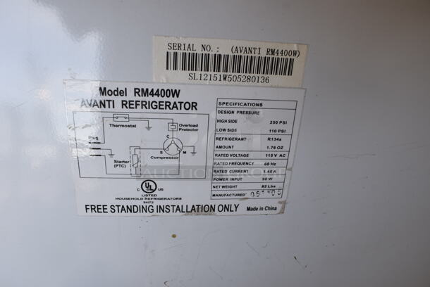 Avanti RM4400W Metal Mini Cooler. 115 Volts, 1 Phase. 20x21x34. Tested and Working! - Image 6 of 6