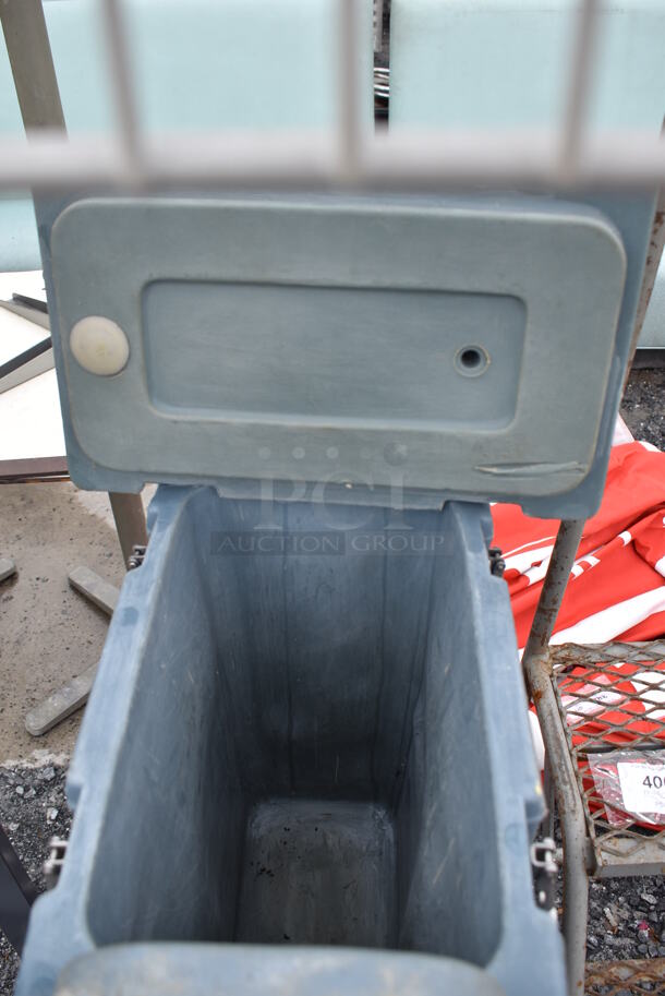 2 Poly Insulated Beverage Holder Dispensers; Carlisle XT6000SC and SiLite LD500. 9x16x24. 2 Times Your Bid! - Image 4 of 8