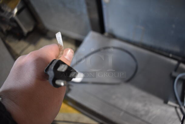 Hatco GRMW-3 Stainless Steel Commercial Countertop Warming Holding Bin. 120 Volts, 1 Phase. Tested and Working! - Image 5 of 5