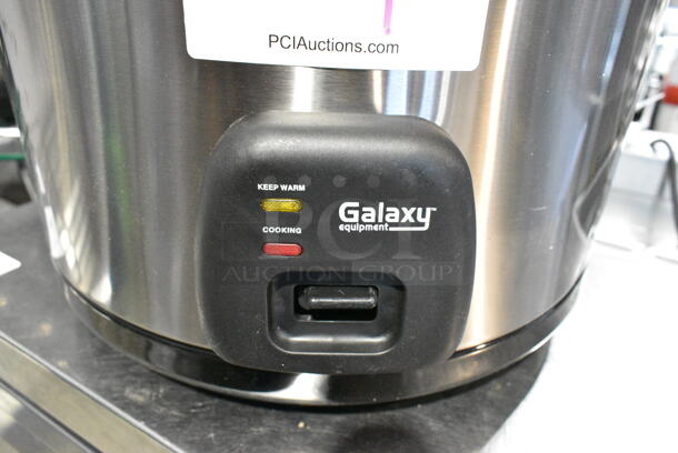 BRAND NEW SCRATCH AND DENT! Galaxy 177RCSG60 Stainless Steel 60 Cup (30 Cup Raw) Electric Rice Cooker / Warmer. 120 Volts, 1 Phase. Tested and Working! - Image 4 of 9