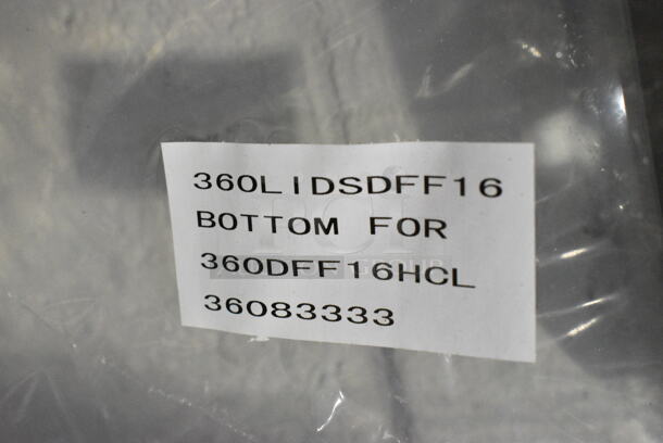 BRAND NEW SCRATCH AND DENT! Avantco 360LIDDFF16 Top and Bottom Glass Lids for DFF16-HC Freezers - 2/Set - Image 2 of 4