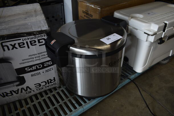 BRAND NEW SCRATCH AND DENT! 2022 Galaxy 177GRW92 Stainless Steel Commercial Countertop Sealed Lid Rice Warmer. 92 Cups. 120 Volts, 1 Phase. Tested and Working! - Image 2 of 6