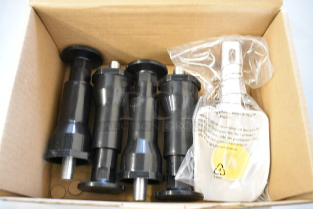 BRAND NEW SCRATCH AND DENT! 2024 Avantco 194UCF280A Stainless Steel Commercial Undercounter Full Cube Ice Machine - 299 lb. 115 Volts, 1 Phase.   - Image 9 of 10