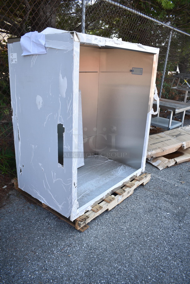 BRAND NEW! Gaylord Industries 030109-1 Stainless Steel Steam Hood.  - Image 3 of 6