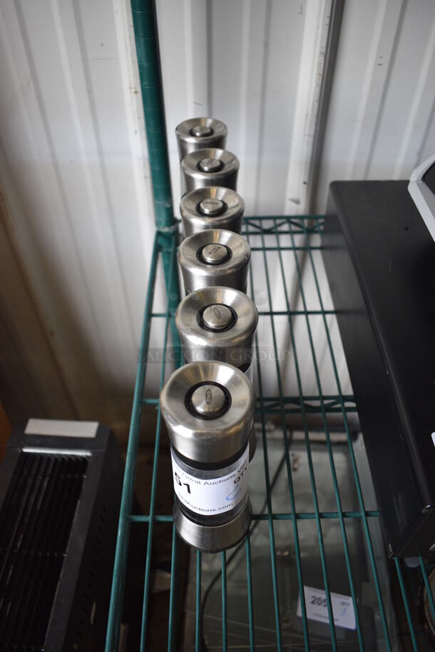 6 Salt / Pepper Shakers. 2.5x2.5x7. 6 Times Your Bid! - Image 4 of 4