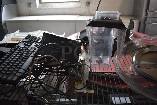 ALL ONE MONEY! Tier Lot of Various Items Including Cash Drawer Insert, Poly Lid and Keyboard - Image 3 of 4
