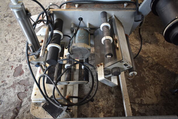 Quadrel TL2 Metal Countertop Semi Automatic Labeling Machine. 120 Volts, 1 Phase. Tested and Powers On - Image 4 of 9