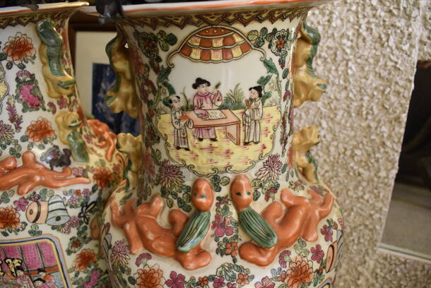 2 VINTAGE Chinese Porcelain Vases. 2 Times Your Bid! - Image 9 of 9