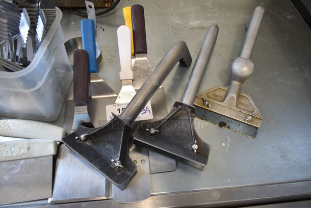ALL ONE MONEY! Lot of Various Utensils Including Scraper and Spatulas - Image 3 of 5