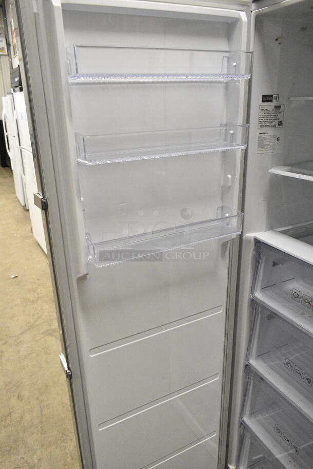 Samsung RZ11M7074SA Stainless Steel Convertible Upright Freezer 11.4 cu. ft. Stainless Look. 115 Volts, 1 Phase. Tested and Working! - Image 4 of 6