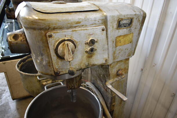 Hobart D-300-D Metal Commercial Floor Style 30 Quart Planetary Dough Mixer w/ Metal Mixing Bowl and 2 Whisk Attachment. 208 Volts, 3 Phase. - Image 6 of 8