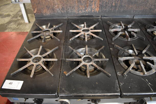 Southbend Metal Commercial Natural Gas Powered 10 Burner Range w/ 2 Ovens, Over Shelf and Back Splash. Missing 2 Burners and 2 Spider Grates. 61x33x57 - Image 4 of 10