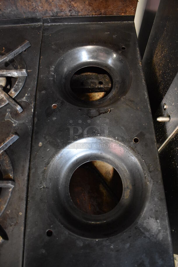 Southbend Metal Commercial Natural Gas Powered 10 Burner Range w/ 2 Ovens, Over Shelf and Back Splash. Missing 2 Burners and 2 Spider Grates. 61x33x57 - Image 6 of 10