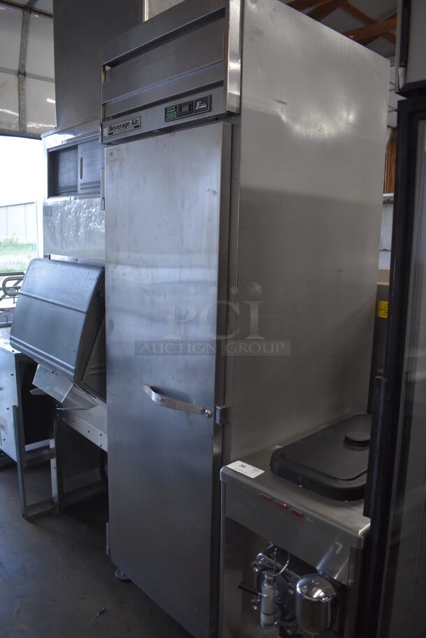 Beverage Air ER24-1AS Stainless Steel Commercial Single Door Reach In Cooler on Commercial Casters. 115 Volts, 1 Phase. 26x33x85. Tested and Working! - Image 3 of 6