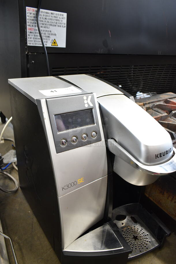 Keurig K3000 SE Countertop Single Cup Coffee Machine.  - Image 3 of 5