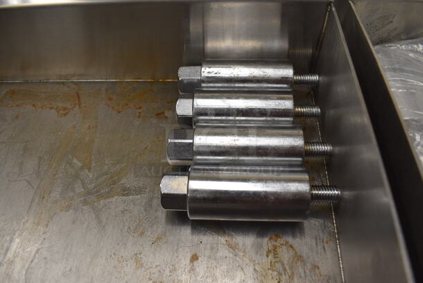 2021 Avantco 177CAG24TG Stainless Steel Commercial Countertop Natural Gas Powered Flat Top Griddle. 24x29x12 - Image 8 of 8