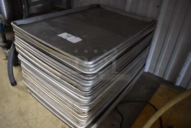 31 Metal Full Size Baking Pans. 18x26x1. 31 Times Your Bid! - Image 3 of 3