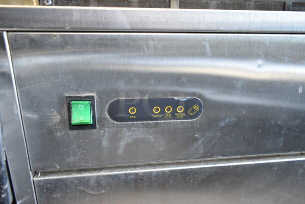 Maxx Ice KIM3050A Stainless Steel Commercial Self Contained Ice Machine. 115 Volts, 1 Phase.  - Image 4 of 7