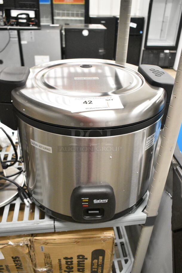 BRAND NEW SCRATCH AND DENT! Galaxy 177RCSG60 60 Cup (30 Cup Raw) Electric Rice Cooker / Warmer. 120 Volts, 1 Phase. Tested and Working! - Image 2 of 7