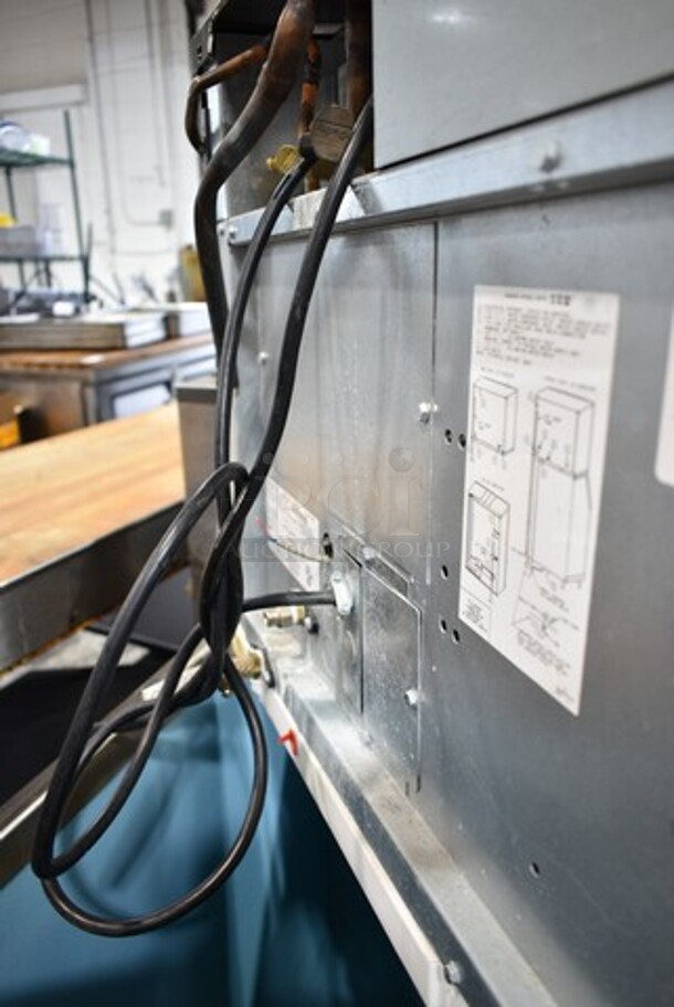 Manitowoc IY0686C-161 Stainless Steel Commercial Ice Head on Manitowoc C4 Ice Bin. 115 Volts, 1 Phase.  - Image 4 of 6