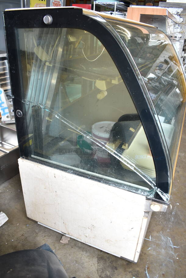 Kinco SRM38 Metal Commercial Floor Style Deli Display Case Merchandiser. See Pictures for Glass Damage. 220 Volts, 1 Phase.  - Image 2 of 9