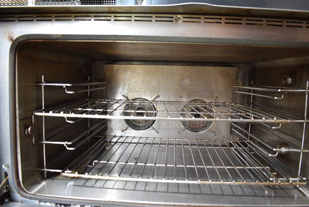 Vollrath COA 8005 40702 Stainless Steel Commercial Countertop Electric Powered Convection Oven. 208-240 Volts, 1 Phase. - Image 4 of 5