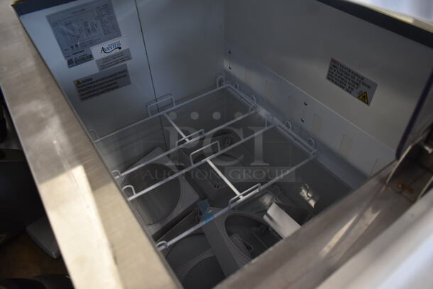 BRAND NEW SCRATCH AND DENT! Avantco 178CPSS68HC Stainless Steel Commercial Ice Cream Dipping Cabinet. Tested and Working! - Image 5 of 7