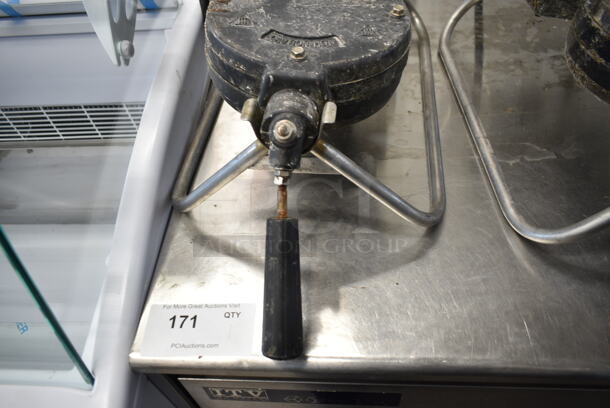 Metal Commercial Countertop Waffle Maker. Tested and Powers On But Does Not Get Warm - Image 4 of 4