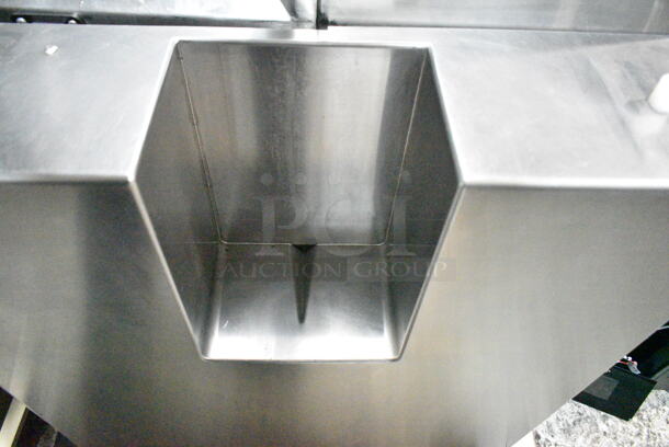 Fresh N Squeeze POS-1 Stainless Steel Commercial Floor Style Automatic Citrus Juicer on Commercial Casters. 120 Volts, 1 Phase. Tested and Working! - Image 2 of 8