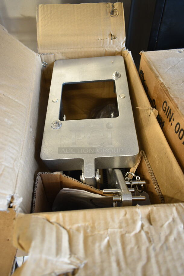 BRAND NEW SCRATCH AND DENT! Choice 407ONSLIC14 1/4" Onion / Produce Slicer - Image 2 of 4