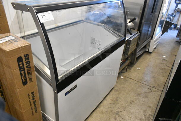 BRAND NEW SCRATCH AND DENT! Master-Bilt DD-46 LCG Metal Commercial Ice Cream Dipping Cabinet on Commercial Casters. See Pictures for Broken Glass. 115 Volts, 1 Phase. Tested and Working! - Image 1 of 6