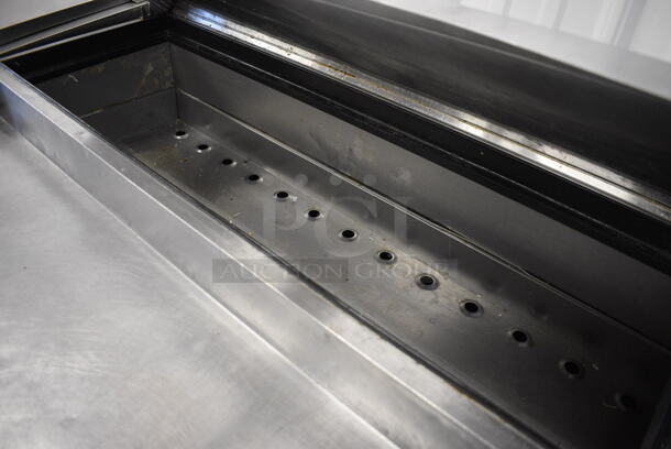 Turbo Air Model TPR-67SD Stainless Steel Commercial Pizza Prep Table on Commercial Casters. 115 Volts, 1 Phase. 67x33x44. Tested and Working! - Image 4 of 7