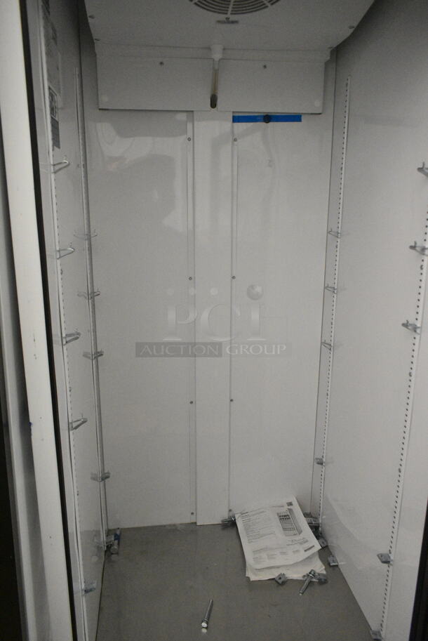 2021 True TSCI-600R-G-PH Metal Commercial Single Door Reach In Cooler Merchandiser w/ Poly Coated Racks. 115 Volts, 1 Phase. Tested and Working! - Image 2 of 5