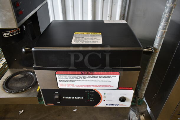 BRAND NEW SCRATCH AND DENT! 2023 Nemco 6625B Stainless Steel Commercial Countertop Steamer. 120 Volts, 1 Phase. Tested and Working! - Image 2 of 5