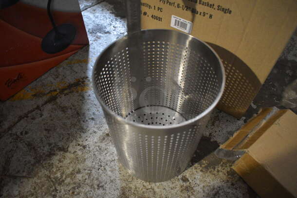 BRAND NEW IN BOX! Winco Model MPSP-69 Stainless Steel Connoisseur 6.5" Diameter Pasta Basket.  - Image 2 of 4