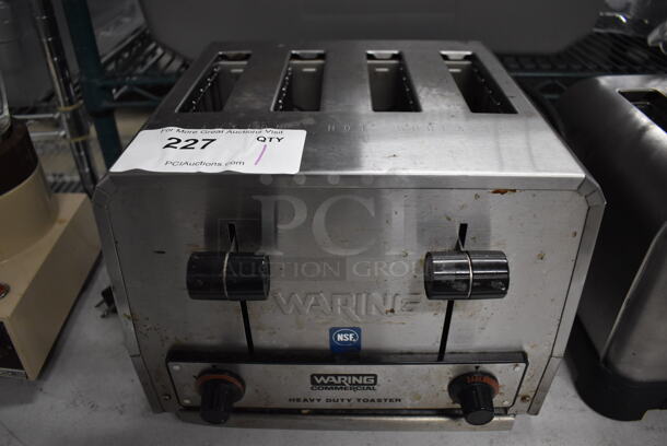 Waring WCT800RC Stainless Steel Commercial Countertop 4 Slot Toaster. 120 Volts, 1 Phase. 12x13x9