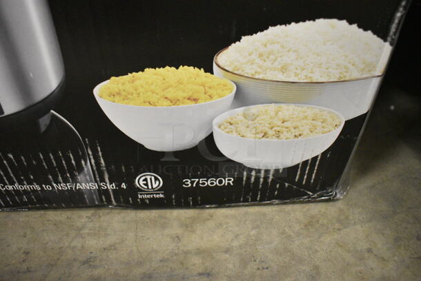 BRAND NEW SCRATCH AND DENT! Proctor Silex 37560R 60 Cup (30 Cup Raw) Electric Rice Cooker / Warmer. 120 Volts, 1 Phase. Tested and Working! - Image 3 of 4