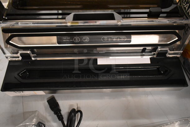 BRAND NEW SCRATCH AND DENT! Galaxy 177GVME16SS Vacuum Packaging Machine with 16" Seal Bar, Roll Cutter and Dual Piston Pump. 120 Volts, 1 Phase. Tested and Working! - Image 5 of 7