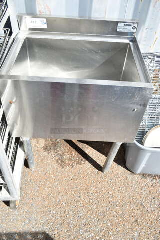 Krowne 18-7 Stainless Steel Commercial Ice Bin. 