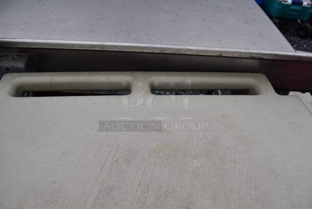 Cambro Tan Poly Insulated Food Carrying Case on Commercial Casters. 25.5x33.5x37 - Image 7 of 7