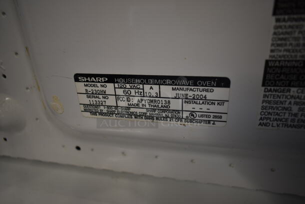 Sharp R-230HW Metal Countertop Microwave Oven w/ Plate. 120 Volts, 1 Phase. - Image 5 of 5