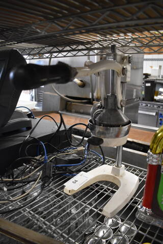 Metal Countertop Manual Juicer. 7x16x17