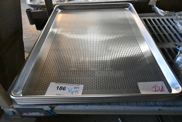 6 BRAND NEW SCRATCH AND DENT! Items Including 2 176STF1600BK Choice 16" Black Round Fiberglass Non-Skid Serving Tray, 4 9002P Vollrath 9002P Wear-Ever Full Size 18 Gauge 18" x 26" Wire in Rim Aluminum Perforated Bun / Sheet Pan. 6 Times Your Bid!  - Image 5 of 6