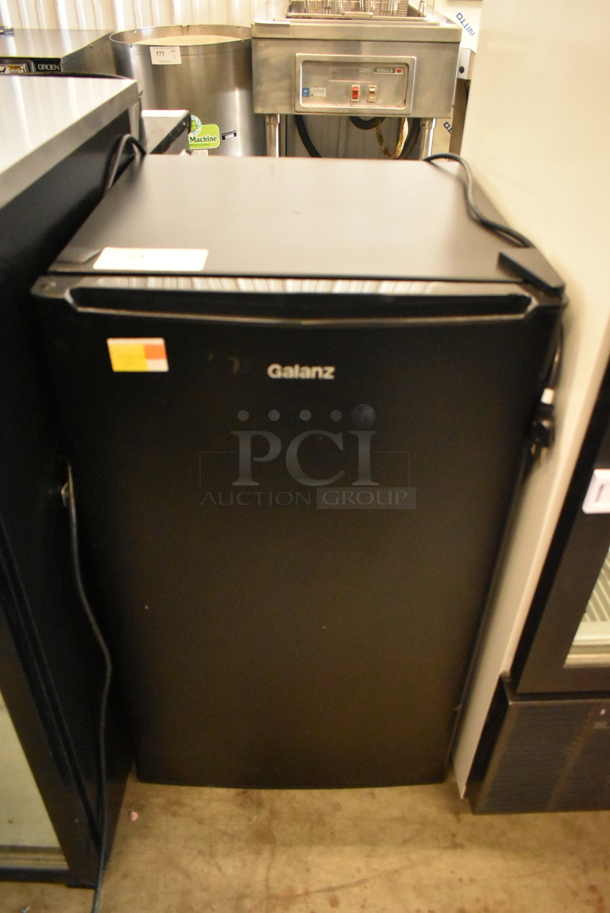 Galanz GL35BK Metal Mini Cooler. 115 Volts, 1 Phase. Tested and Working! - Image 1 of 4