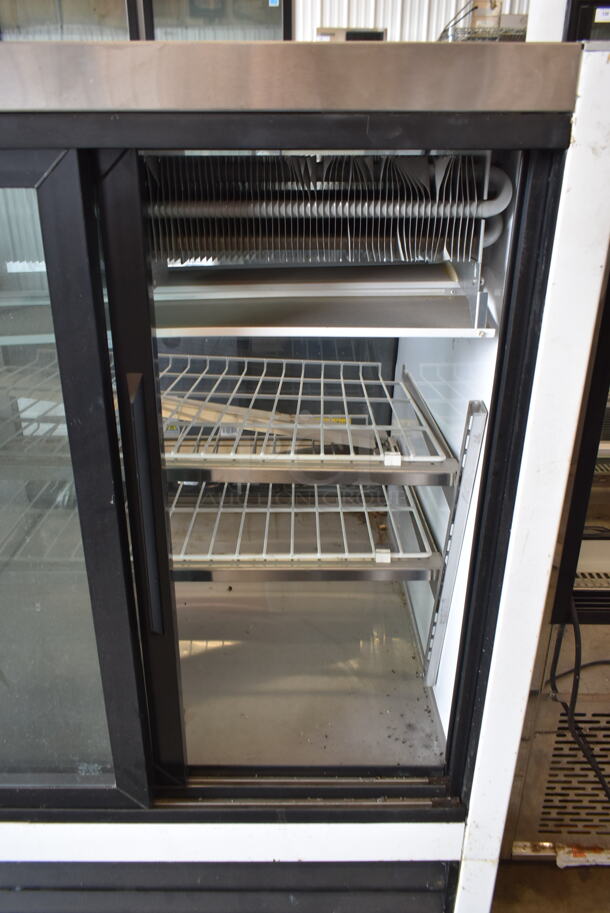 2019 True TCGG-36-LDStainless Steel Commercial Floor Style Deli Display Case Merchandiser. 115 Volts, 1 Phase. Tested and Working! - Image 7 of 8